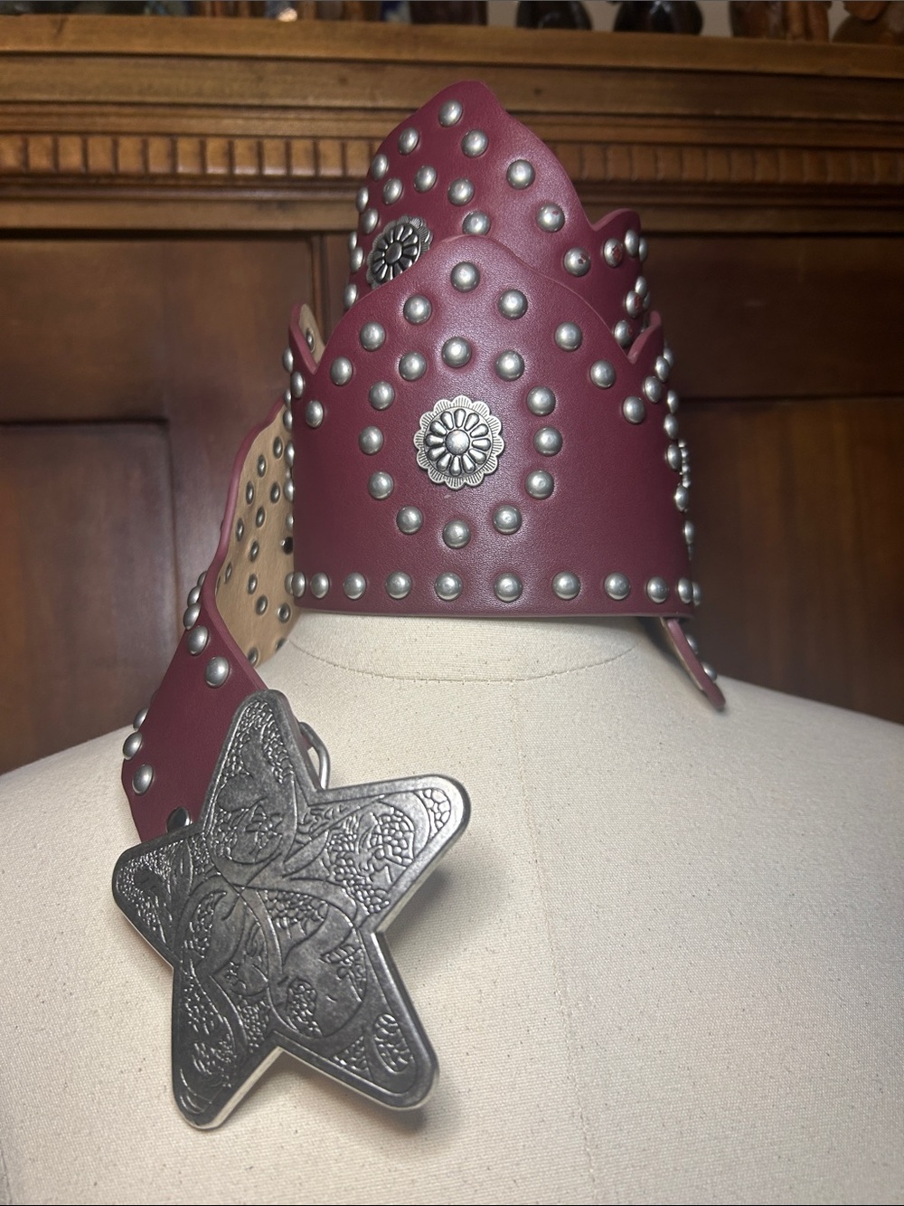 Studded Dark Brown Star Buckle Belt L/XL - Picture 9 of 10